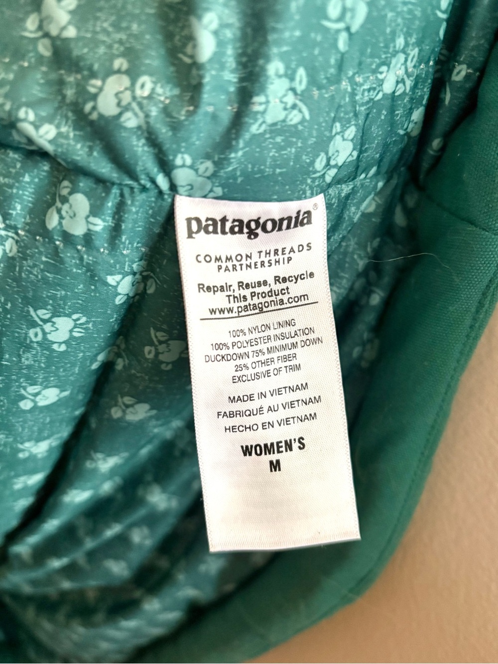 Patagonia Bivy Hooded Down Vest Arbor Green/Mustard | Size M - Picture 9 of 10